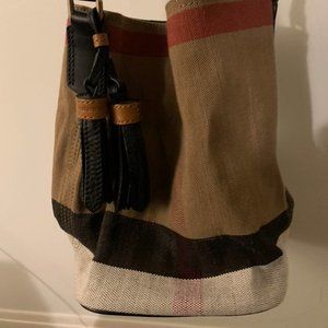 burberry ashby bucket bag